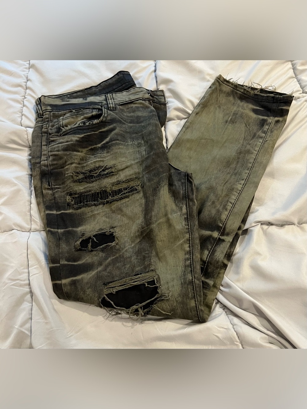 Legacy edition Men's black & olive green distressed jeans size 40/34
